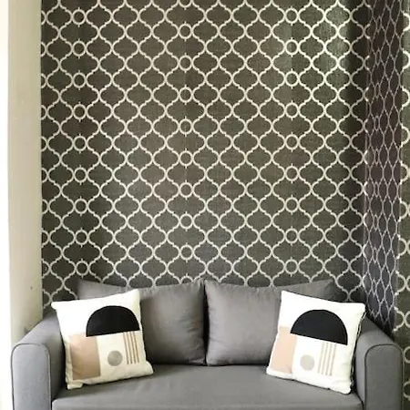 Apartment Beautiful With Free Parking And Wifi *