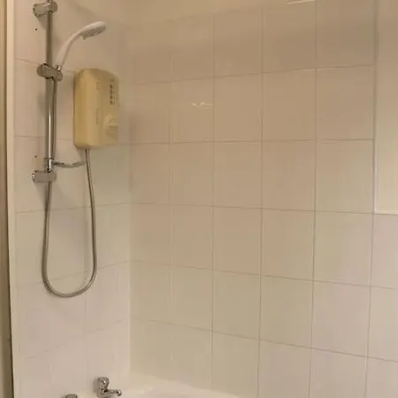 Apartment Beautiful With Free Parking And Wifi