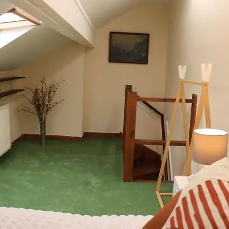 Beautiful With Free Parking And Wifi Apartment